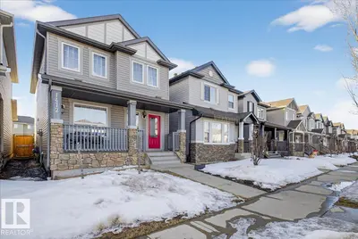 Interior photo 4 of 1472 33A ST NW