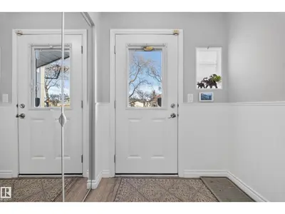 Interior photo 2 of 9521 109 AV NW