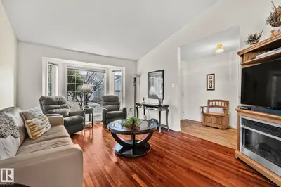 Interior photo 3 of #10 13217 155 AV NW