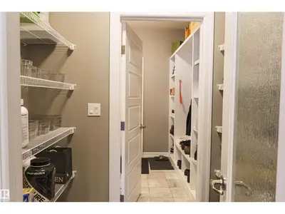 Interior photo 3 of 3307 HILTON CR NW