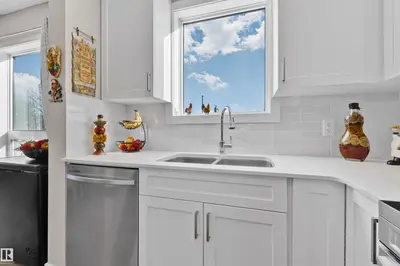 Interior photo 4 of #128 12804 140 AV NW