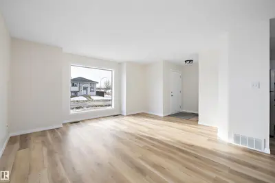 Interior photo 3 of 5914 162A AV NW