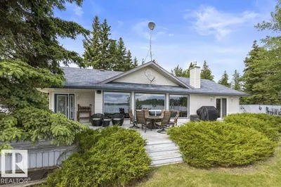 Interior photo 4 of 3013A Twp Rd 574