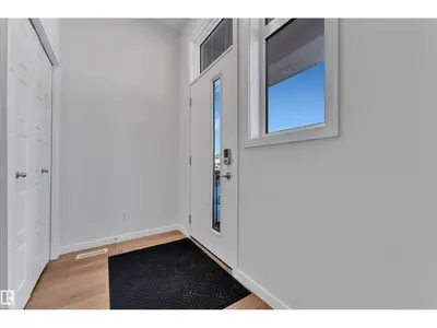 Interior photo 4 of 3607 6 AV SW SW