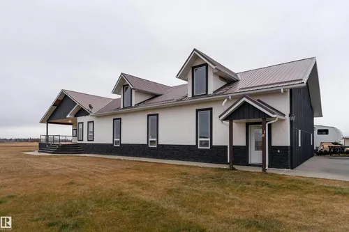 18 59515 RGE RD 260, Rural Westlock County - $679,900