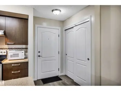 Interior photo 3 of 7343 SOUTH TERWILLEGAR DR NW