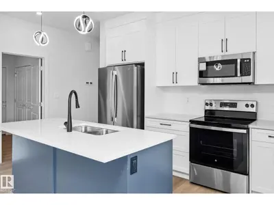 Interior photo 3 of 5109 55 street