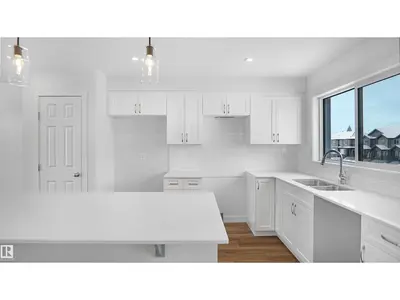 Interior photo 3 of 625 176 AV NE