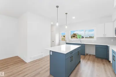 Interior photo 3 of 428 176 AV NE