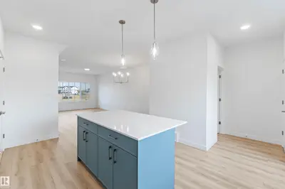 Interior photo 4 of 428 176 AV NE