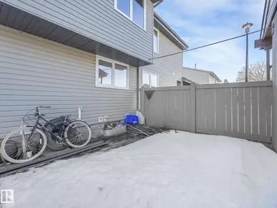 Interior photo 2 of 12 AKINSDALE GARDENS