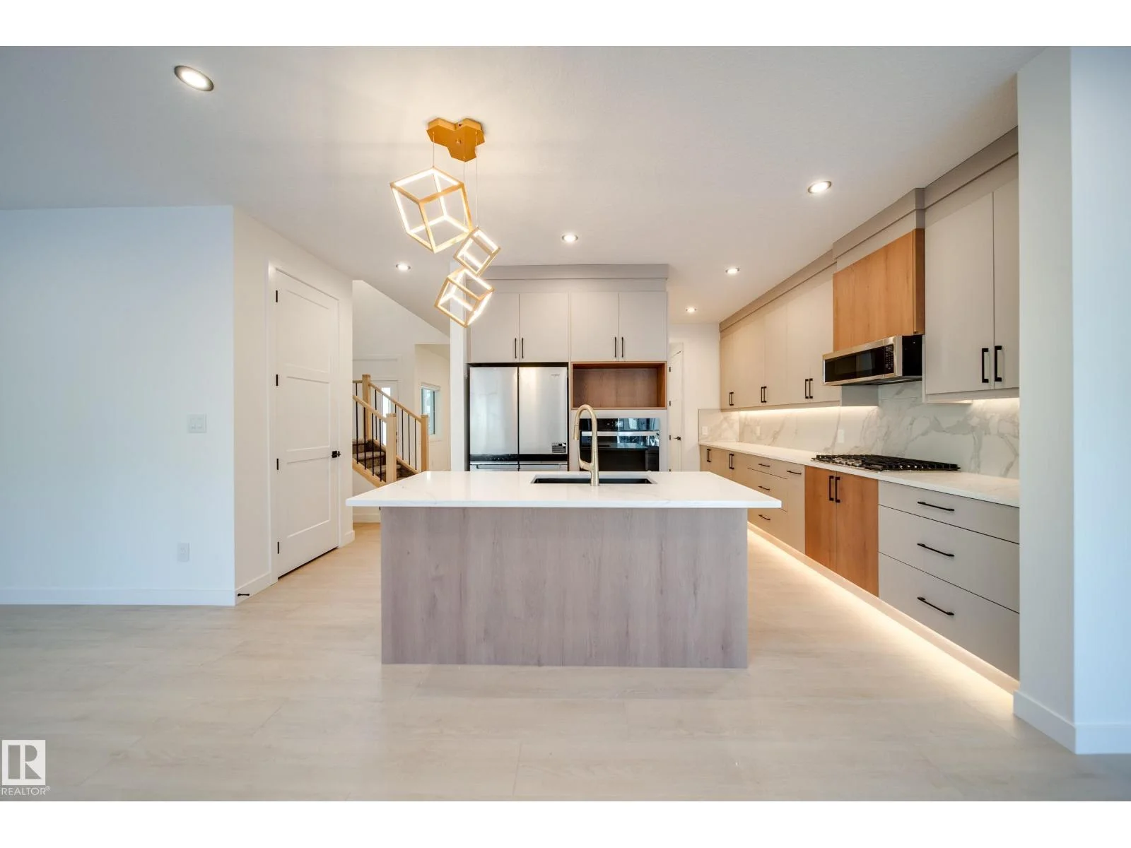 22 BLACKBIRD BN, Fort Saskatchewan - 3 bedroom Duplex for sale