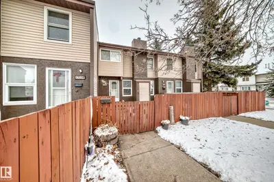 Interior photo 2 of 17116 108 ST NW