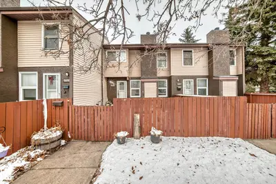 Interior photo 1 of 17116 108 ST NW