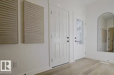 Interior photo 1 of 930 18 AV NW