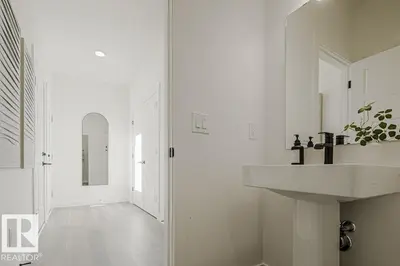 Interior photo 3 of 930 18 AV NW