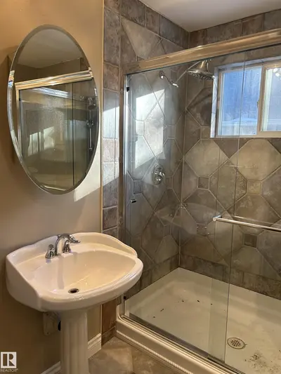 Interior photo 3 of 11243 125 Street NW