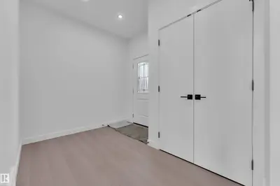 Interior photo 4 of 39 Southbridge DR