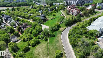 Interior photo 4 of 10173 93 ST NW NW