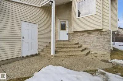 Interior photo 1 of 9 DEERFIELD CO