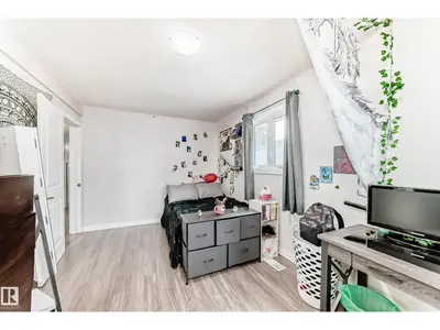 Interior photo 1 of 140 West View CR NW