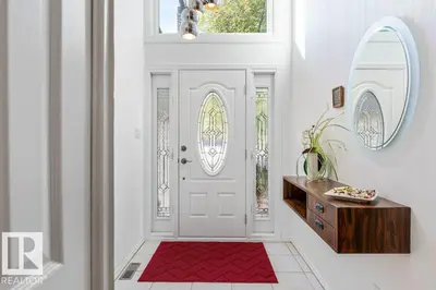 Interior photo 1 of 8 GREEN LEES PL