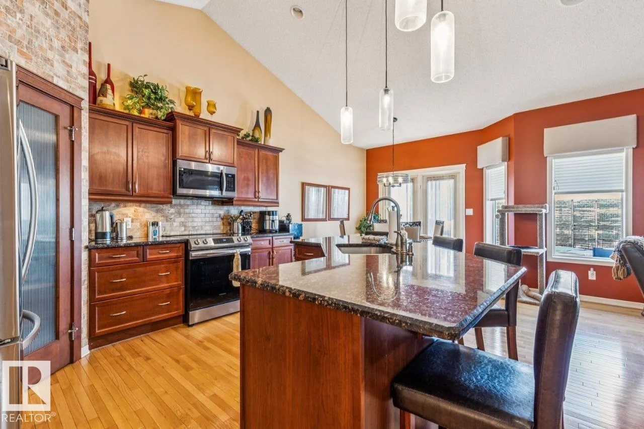 #38 3003 34 AV NW, Edmonton - 2 bedroom Duplex for sale