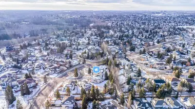 Interior photo 1 of 316 BURTON RD NW