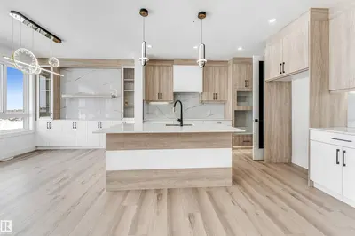 Interior photo 3 of 6251 19 ST NE