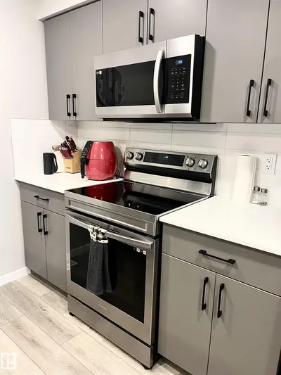 Interior photo 2 of #104 50 MCLAUGHLIN DR