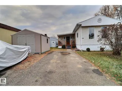 Interior photo 3 of 290 Juniper CR NW