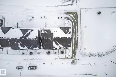 Interior photo 3 of 1263 MCLEOD AV