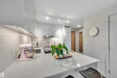 Interior photo 4 of #3107 10360 102 ST NW