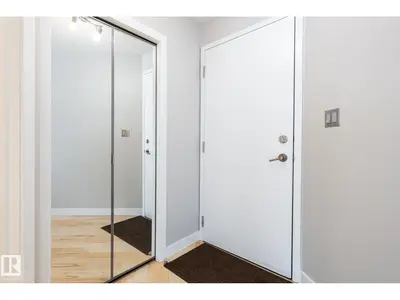 Interior photo 2 of #304 9336 JASPER AV NW