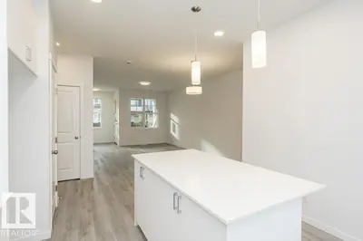 Interior photo 4 of 335 EDGEMONT DR NW