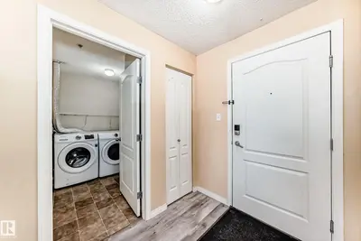 Interior photo 3 of #2221 320 CLAREVIEW STATION DR NW