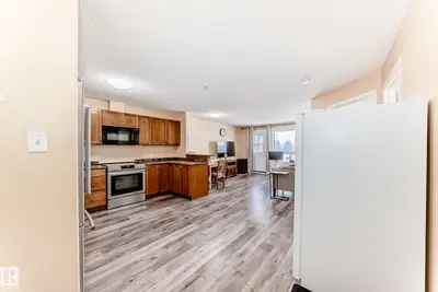 Interior photo 4 of #2221 320 CLAREVIEW STATION DR NW