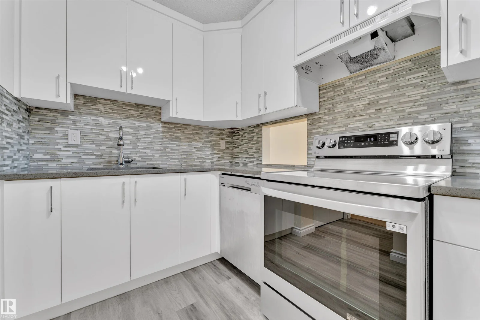 #5 3855 76 ST NW, Edmonton - 2 bedroom Apartment for sale