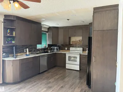 Interior photo 2 of 11035 104 Street