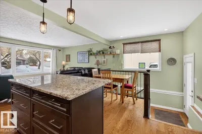 Interior photo 3 of 11 GLADSTONE CR