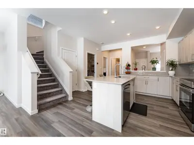 Interior photo 4 of 2120 MUCKLEPLUM CR SW