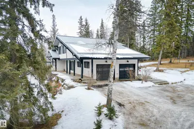 Interior photo 1 of #8 51222 Range Road 270