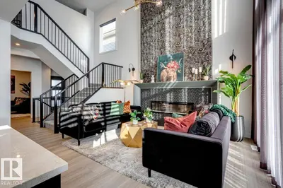 Interior photo 3 of 959 18 AV NW