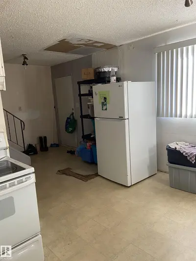 Interior photo 2 of #9 5325 48 Avenue