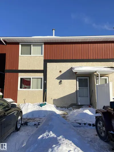 Interior photo 1 of #9 5325 48 Avenue