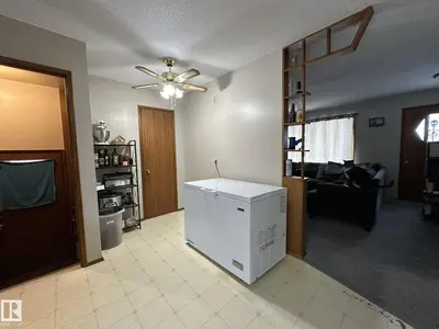 Interior photo 4 of 4405 51 ST