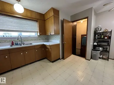 Interior photo 3 of 4405 51 ST