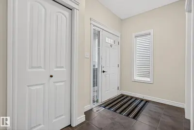 Interior photo 4 of 7915 18 Ave SW