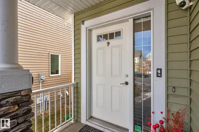 Interior photo 3 of 7915 18 Ave SW