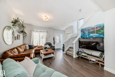 Interior photo 4 of 2 SOUTHPOINTE BV